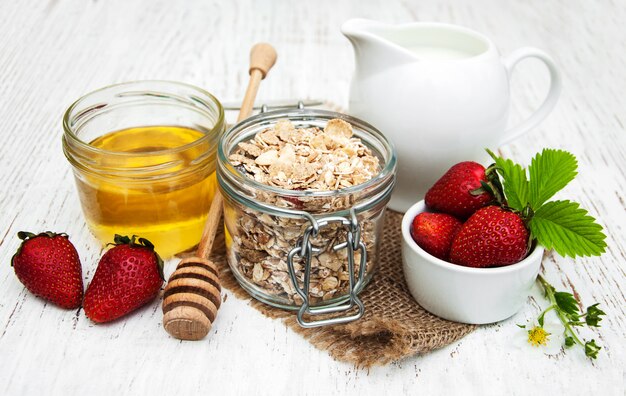 Muesli with strawberries