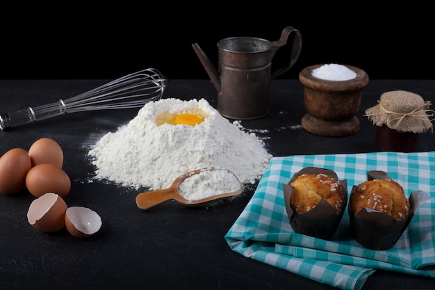 Muffin and cooking utensils