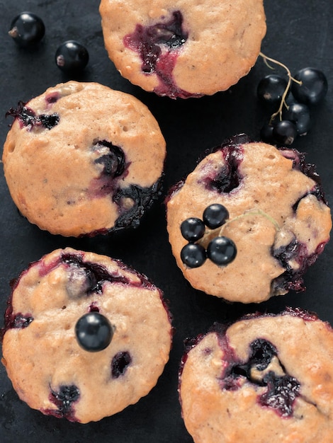 Muffins with black currant