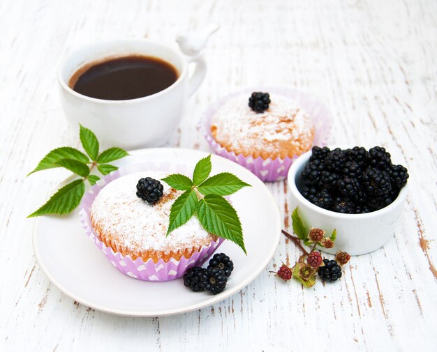 Muffins with blackberry