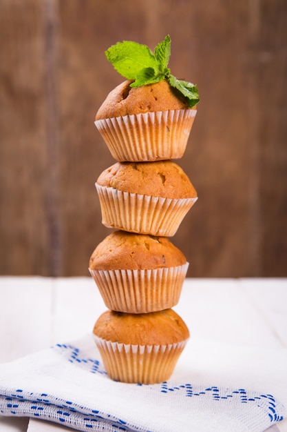 Muffins with mint