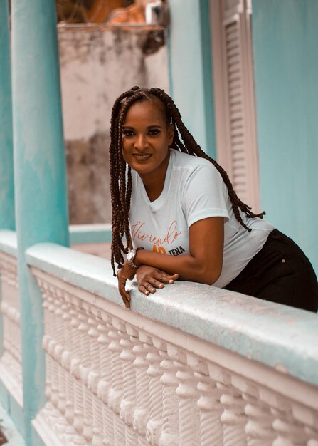 Photo mujer con trenzas