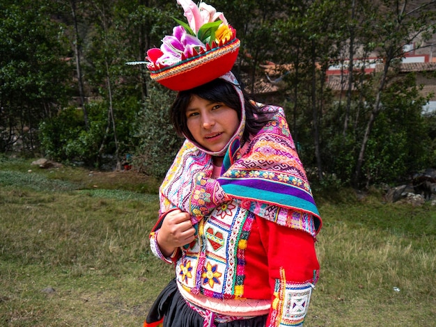 Mujeres Andinas con Trajes Tipicos de Cusco