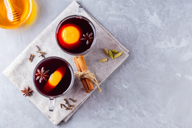 Mulled wine with spices and orange