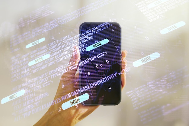 Multi blootstelling van abstracte programmeertaal hologram met wereldkaart en hand met mobiele telefoon op achtergrond kunstmatige intelligentie en neurale netwerken concept