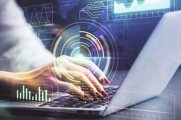 Multi-blootstelling van vrouw handen werken op computer en data thema hologram tekening Tech concept