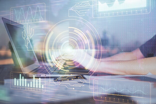 Multi-blootstelling van vrouw handen werken op computer en data thema hologram tekening Tech concept