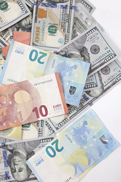 Multi Euro Dolar contant geld en munten, ander type bankbiljetten van de nieuwe generatie, bitcoin, Turkse lira