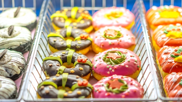 Multi-gekleurd assortiment van donuts