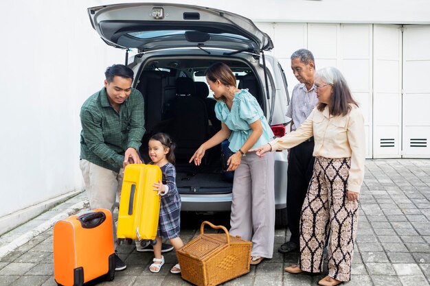 Multi generation family ready to trip