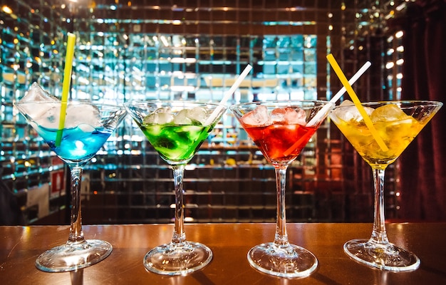 Photo multicolored cocktails at the bar.