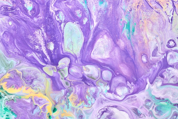 Разноцветный творческий абстрактный фон Сиреневые спиртовые чернила Волны окрашивают пятна и мазки краски мраморной текстуры