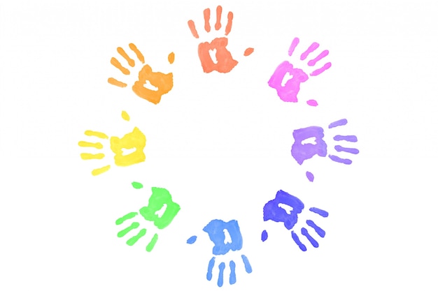 Фото Многоцветные отпечатки рук, образующие круг
