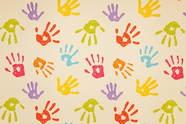 Foto stampe multicolori delle mani dei bambini