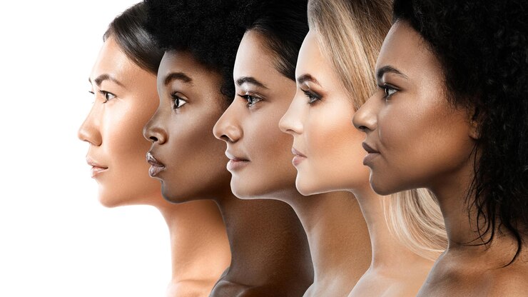 फोटो multiethnic diversity and beauty group of different ethnicity women against white background