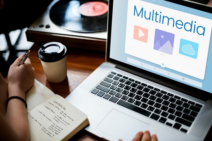 Photo multimedia on a laptop