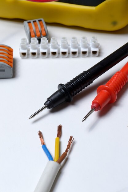 Multimeter probes and terminal blocks lie