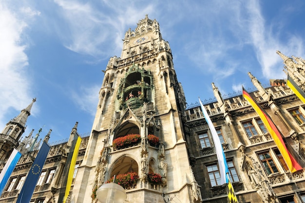 뮌헨: 마리엔플라츠(Marienplatz), 신 시청사, 프라우엔 교회(Frauenkirche) 인기 관광지 및 도심