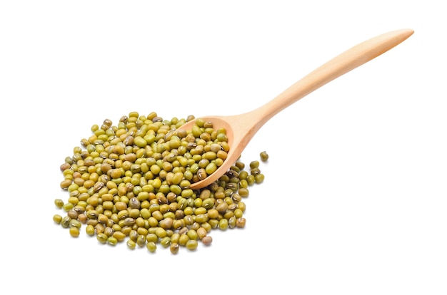 Photo mung beans on white