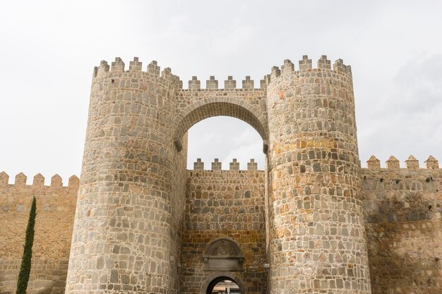 Muren van de stad Avila in Castilla y León, Spanje. Versterkte middeleeuwse stad