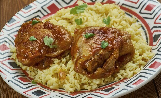 Murgh musallam - pollo in stile mughlai, ricetta indiana del nord-ovest