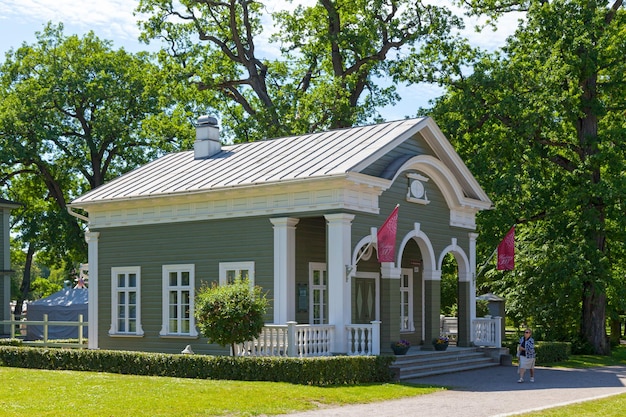 Museum en bibliotheek in Kadriorg Palace in Tallinn