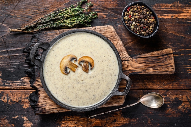 Mushroom cream soup with herbs