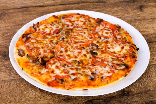 Mushroom pizza with cheese