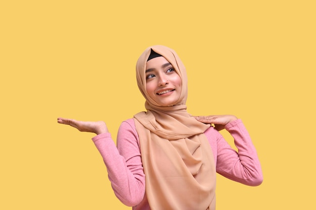 hijab 느낌 haapy 인도 파키스탄 모델을 입고 이슬람 소녀