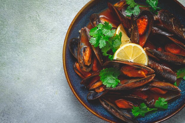 mussels in tomato sauce homemade no people