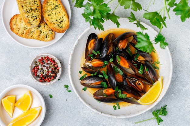 Mussels in wine