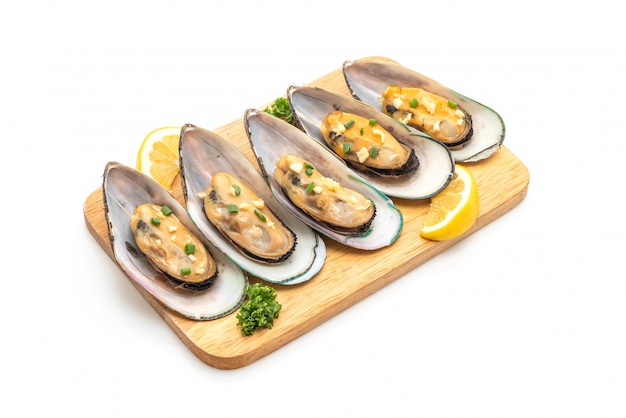 mussels with lemon and parsley