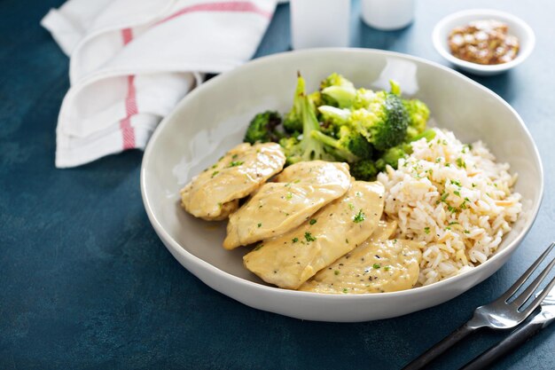 Mustard chicken with rice and broccoli