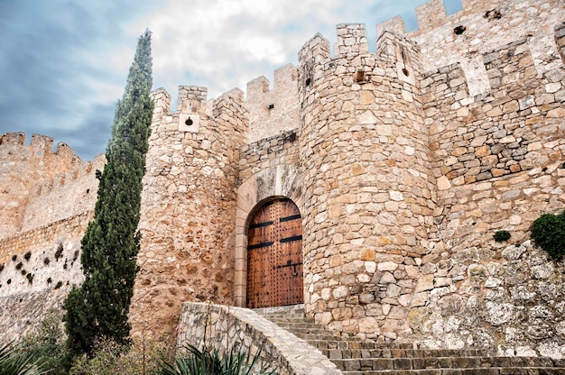 Muur van het middeleeuwse kasteel van Villena in Spanje