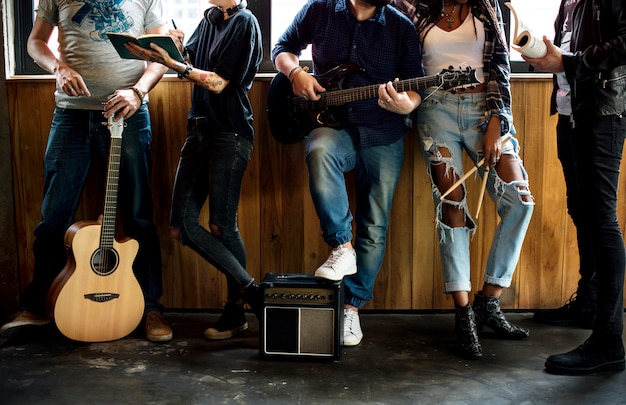 Foto muziekband repetitie vriendschap samen