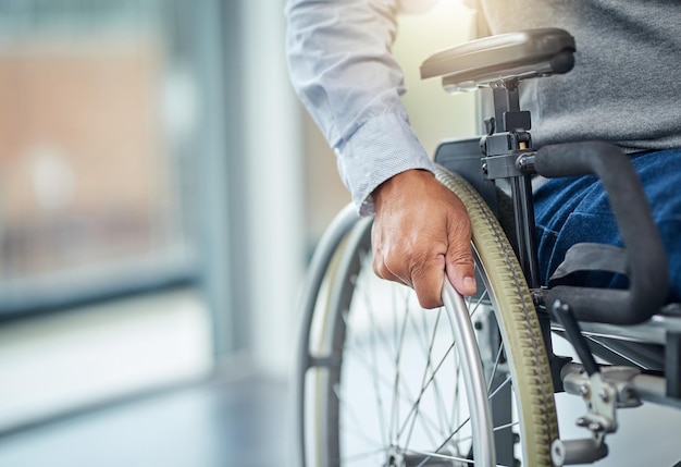 Photo my wheelchair gave me my independence back cropped shot of an unrecognisable senior man in a wheelchair