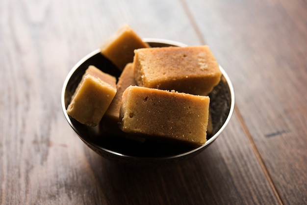 Mysore pak of Mysuru Paaka is Zuid-Indiase cake zoals zoet?