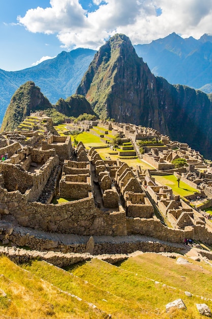 Foto mysterieuze stad machu picchu peruzuid-amerika de inca-ruïnes voorbeeld van veelhoekig metselwerk en vakmanschap