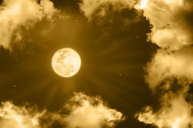 Foto mystieke nacht hemelachtergrond met volle maan, wolken en sterren.