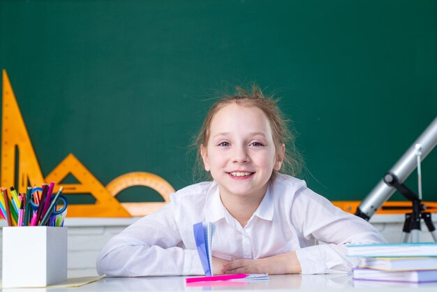 Na schoolonderwijs bijles voor kinderen thuisstudie en thuisonderwijs voor kinderen