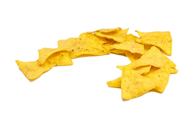 Nachos maïs chips, snack geïsoleerd op wit