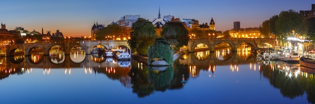 Nacht Ile de la Cite in Parijs, Frankrijk