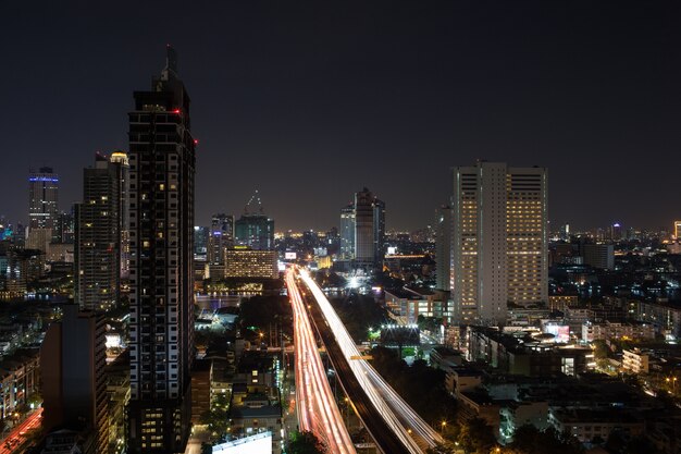 Nacht verlicht Bangkok, Thailand