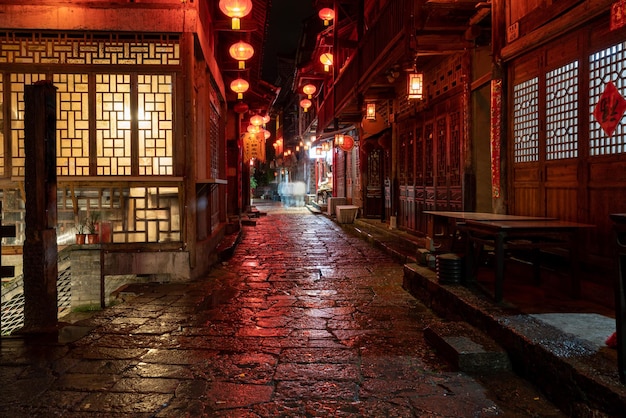 Nachtmening van de oude stad van Gongtan in Youyang Chongqing China