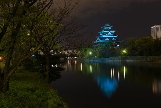 Nachtzicht op de omgeving van Hiroshima Castle Hiroshima Japan