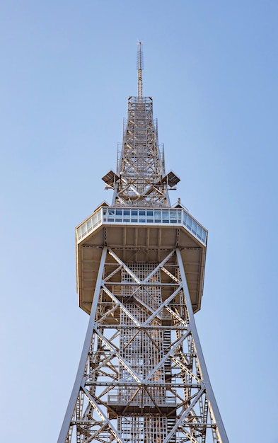 Foto nagoya, giappone maggio - 25, 2019: la nagoya tv tower è una torre televisiva a nagoya, giappone centrale
