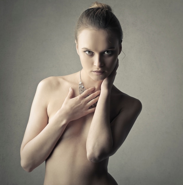 Photo naked young woman