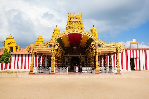 Nallur Kandaswamy Kovil is een van de belangrijkste hindoetempels in het Jaffna-district van de noordelijke provincie, Sri Lanka.