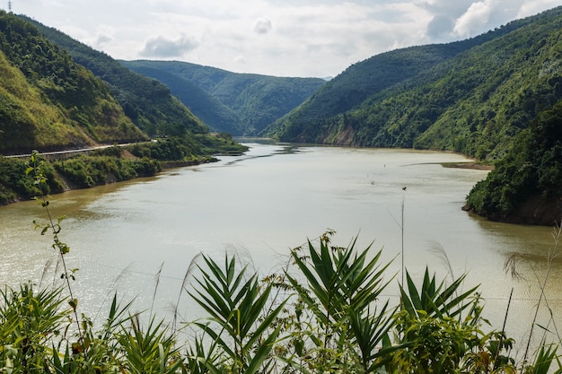 Nam na river il fiume di montagna lai chau provincia vietnam