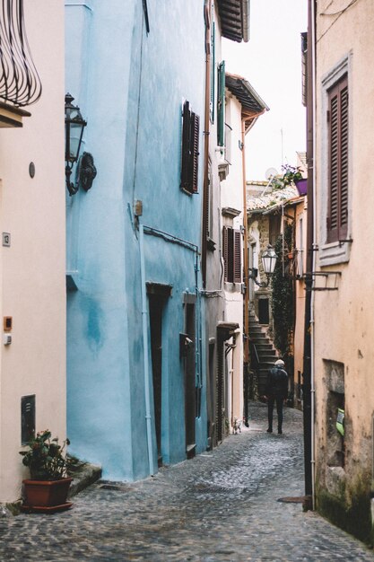 Photo narrow alley in city